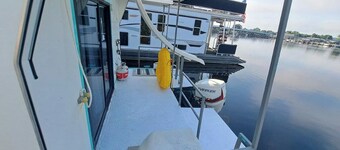 Premium 56' Houseboat w/Hot Tub, 4 Beds, Water Slide, and WiFi off Mississippi