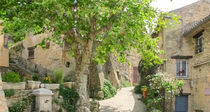 Maison de Village Les Ormeaux by Interhome