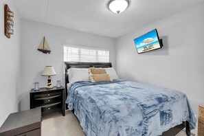 3 bedrooms, bed sheets