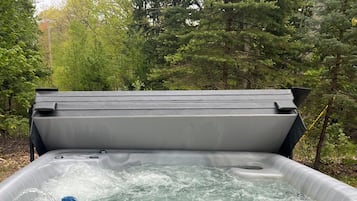 Baignoire à remous extérieure