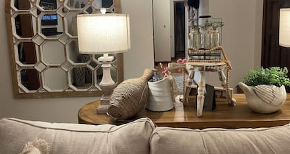 The Lazy Cow Inn Sleeps 9+