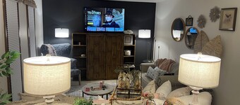 The Lazy Cow Inn Sleeps 9+