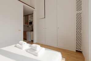 1 chambre, fer et planche à repasser, Wi-Fi, draps fournis