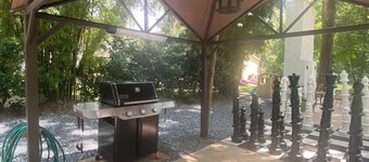 9-Guest+River Access+Dogs+powerisOn!