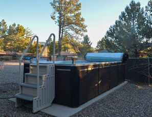 Outdoor spa tub - Hanging in Sedona, Hot Tub, Heated Pool, Trail Access! (Sedona)