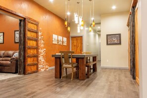 Dining - Hanging in Sedona, Hot Tub, Heated Pool, Trail Access! (Sedona)