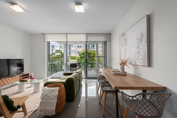 Apartment, 2 Bedrooms, Non Smoking, Balcony | Living area