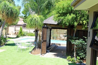 3 bedroom pool house in the heart of polokwane