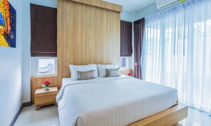 3 chambres, coffres-forts dans les chambres, bureau