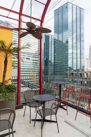 Rooftop terrace - Suzu Saigon -  A Boutique Hotel (Ho Chi Minh City)