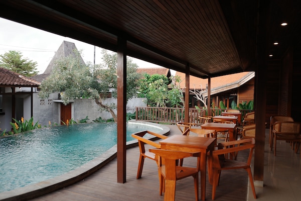 Télévision à écran plat