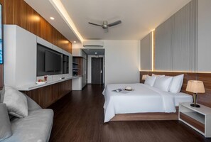 Suite, balcón, vista a la playa | Vista a la playa o el mar