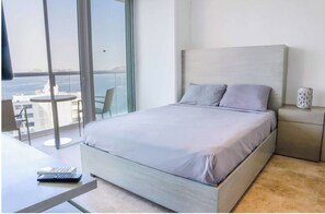 2 bedrooms, blackout drapes, soundproofing, free WiFi