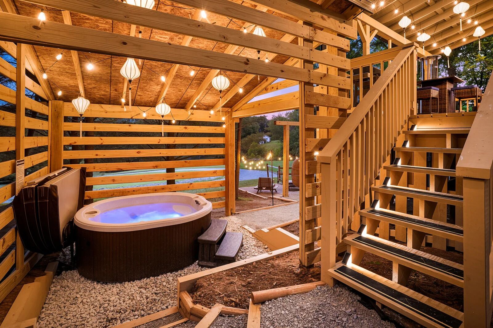 Indoor spa tub