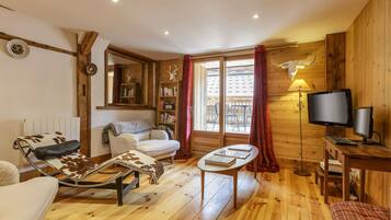 Télévision, chaîne hi-fi