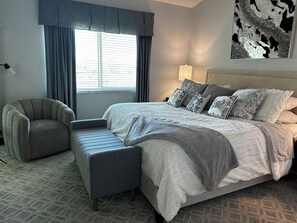 3 chambres, fer et planche à repasser, Wi-Fi, draps fournis