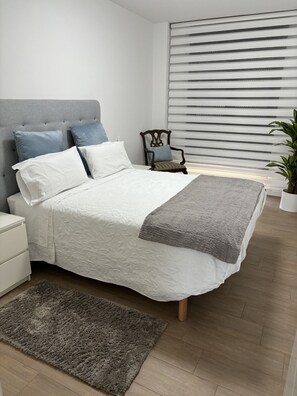 1 bedroom, desk, iron/ironing board, travel cot