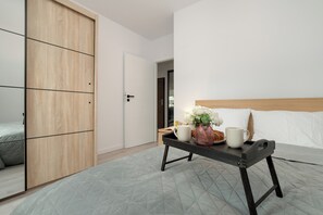 Apartment, 1 Bedroom, Balcony | 1 bedroom, bed sheets - Apartment Paderewskiego by Renters (Rzeszów)