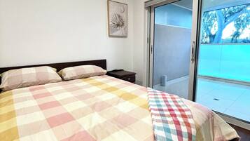 3 bedrooms, iron/ironing board, travel cot, WiFi