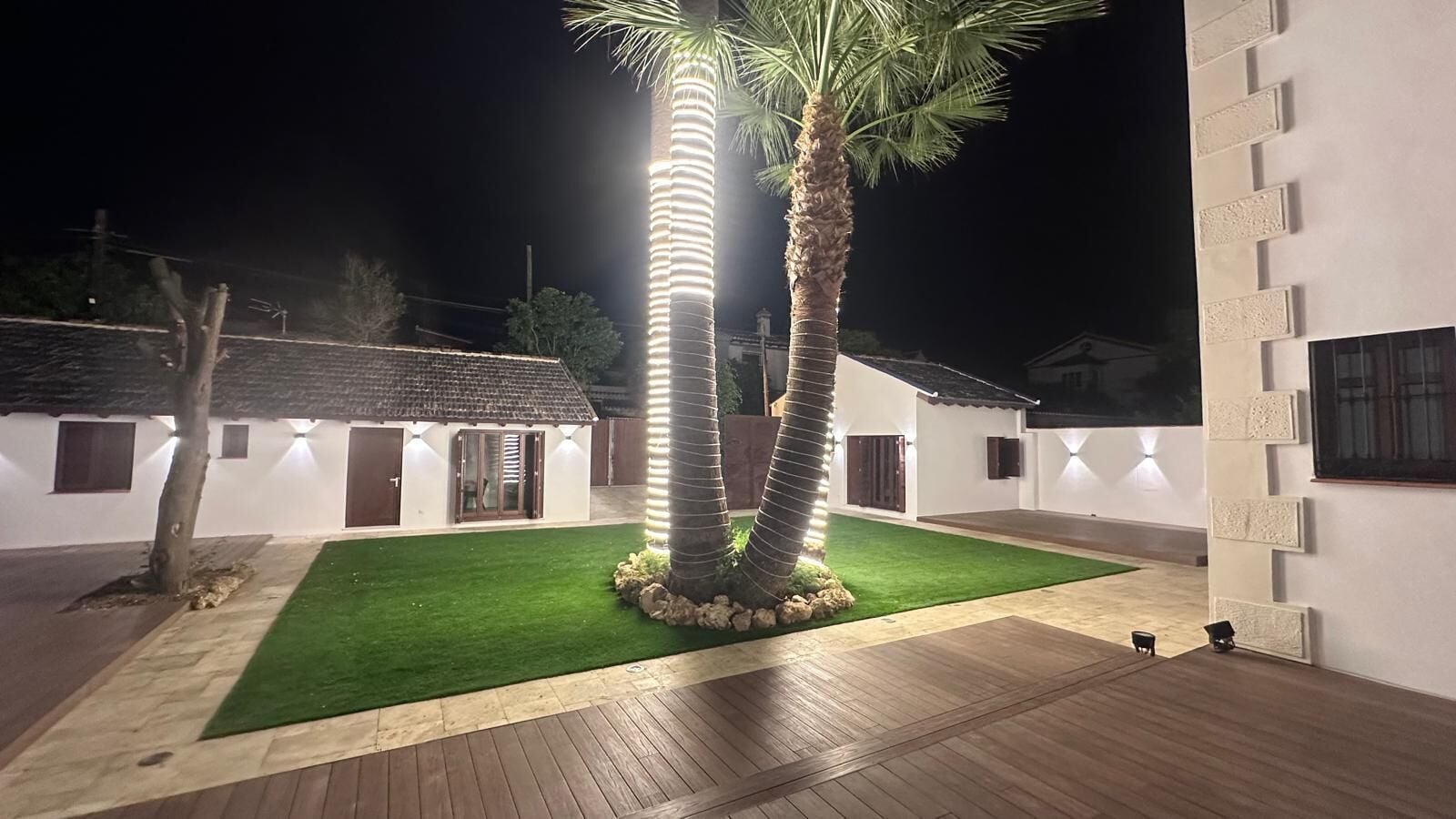 Photo - La Moderna Suites