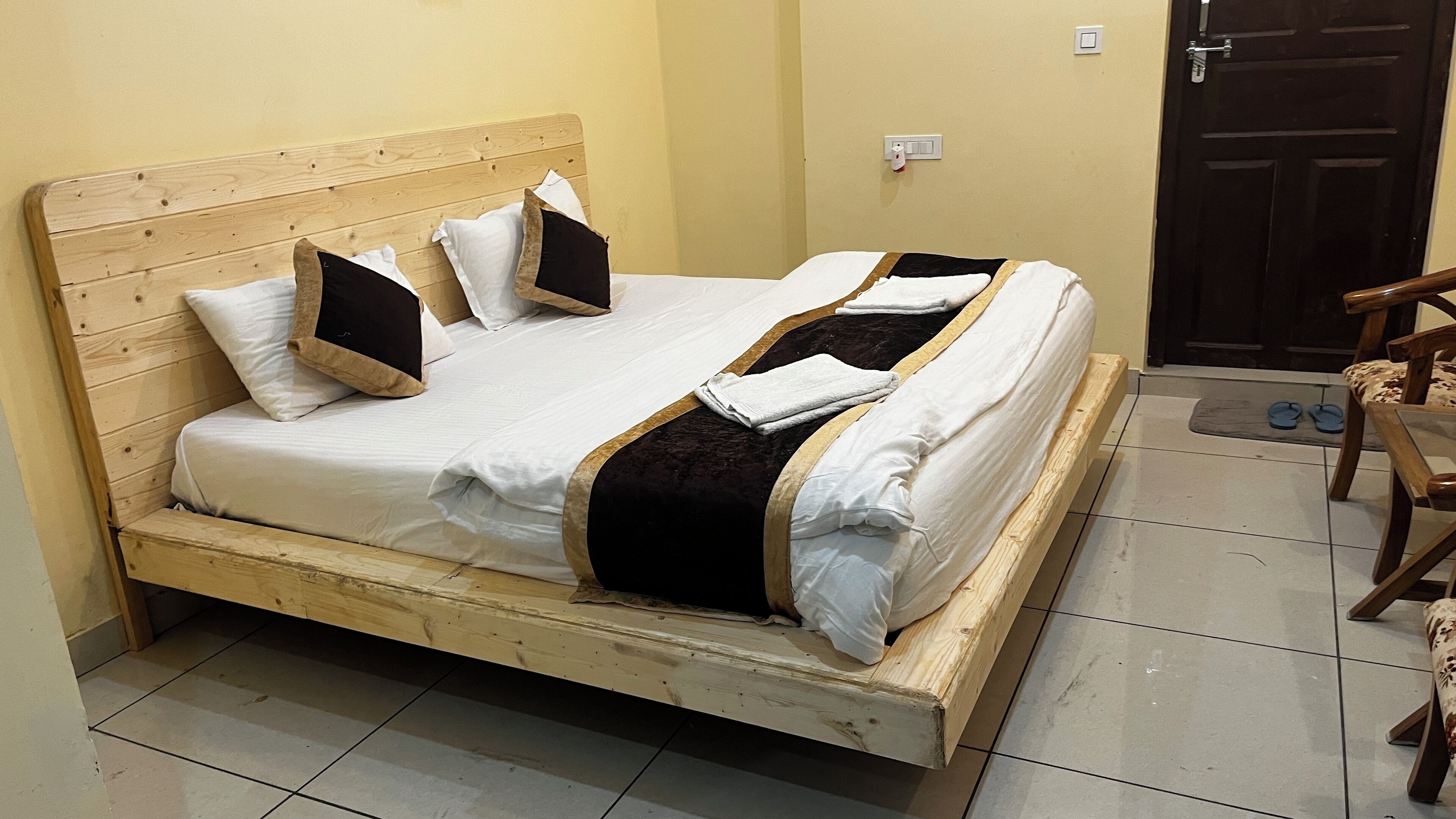 Premium Room, 1 Bedroom, Balcony, River View | Egyptian cotton sheets, premium bedding, memory-foam beds