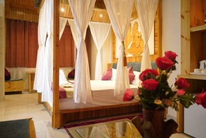 Rom – honeymoon | Wi-fi (inkludert) og sengetøy