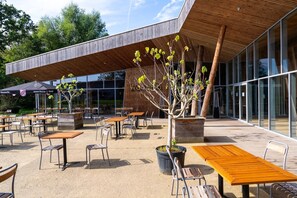 Buiten dineren