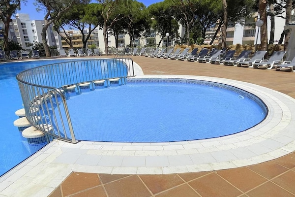 Holiday Home Swimming Pool