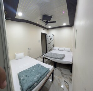 Room amenity - Goroomgo Hotel Winter Ujjain (Ujjain)