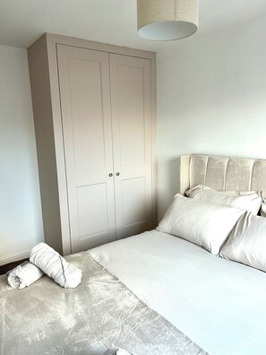 3 Schlafzimmer, Bügeleisen/Bügelbrett, WLAN, Bettwäsche