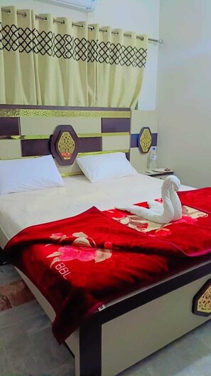 Standard Room | Free WiFi - Welcome Inn Guest House (Islamabad)