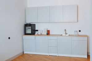 Luxury-Studiosuite, Stadtblick | Eigene Küche | Mini-Kühlschrank, Mikrowelle, Kochgeschirr/Geschirr/Besteck