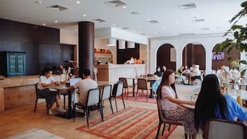 Free daily buffet breakfast