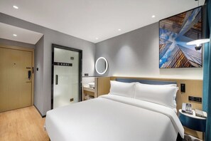 In-room safe, desk, laptop workspace, blackout curtains - (Shenzhen)