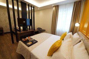 In-room safe, desk, soundproofing, free WiFi - Re Di Cuori Hotel (Caianello)