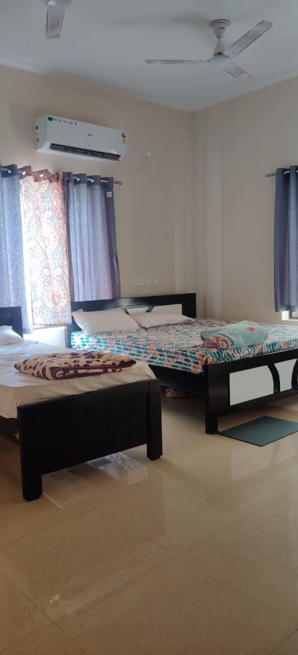 Chambres insonorisées, Wi-Fi gratuit, draps fournis
