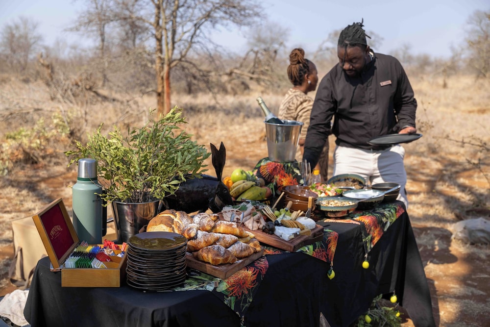 Ximuwu Lodge by null