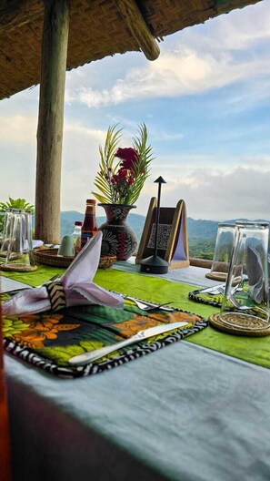 Restaurant - Bwindi Neckview Lodge (Bwindi)