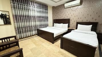 Deluxe Double or Twin Room | Soundproofing, iron/ironing board, free WiFi