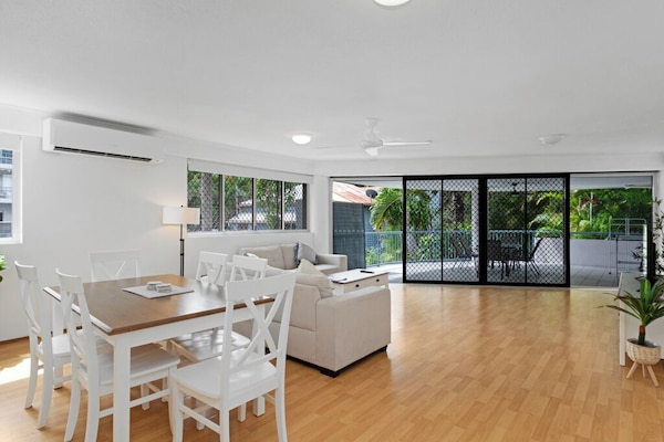 Basic Apartment, 3 Bedrooms, Balcony, Resort View | Living area | Flat-screen TV