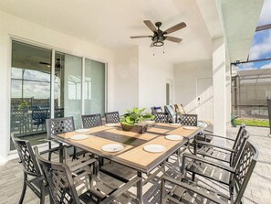 Outdoor dining - Ohana Gathering House (Davenport)