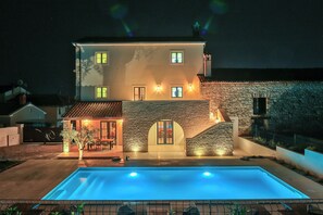 Exterior - Villa Vitassi
Charming 4-bedroom villa with a private pool located in Pula. (Pula)