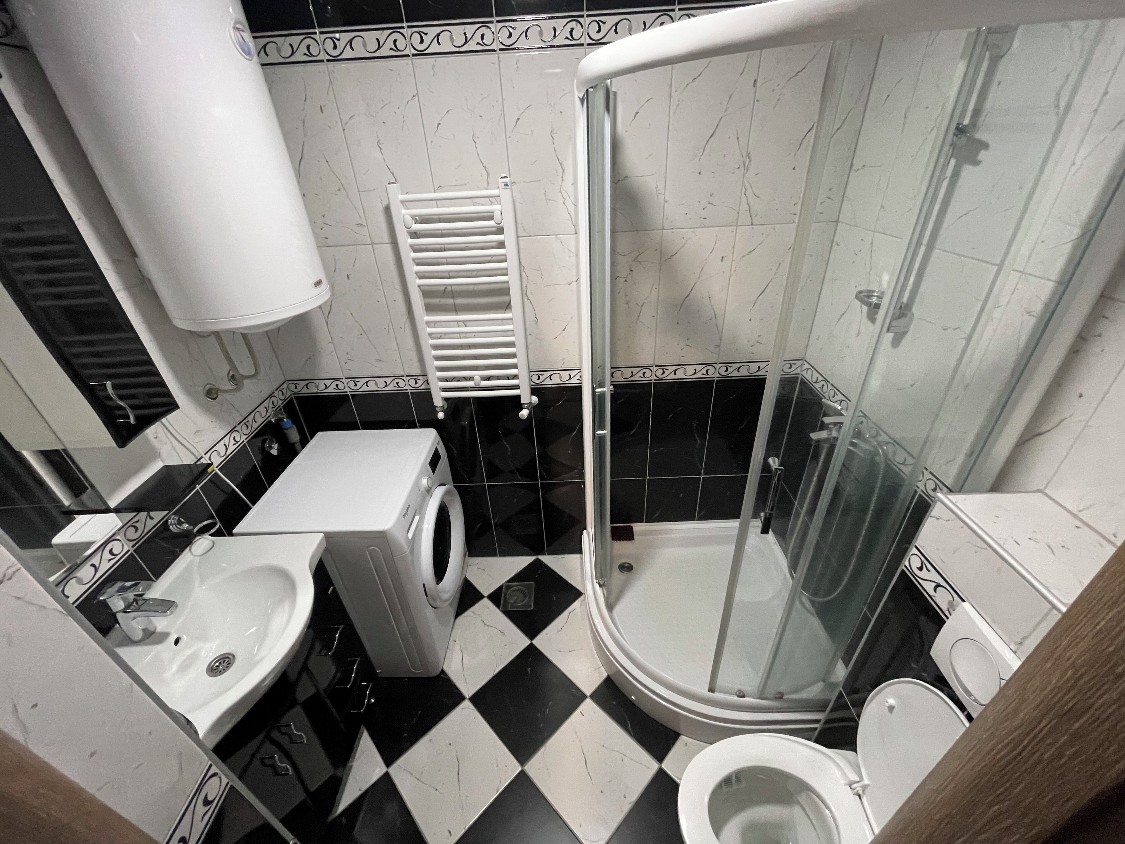 Articles de toilette gratuits, sèche-cheveux, serviettes fournies, savon