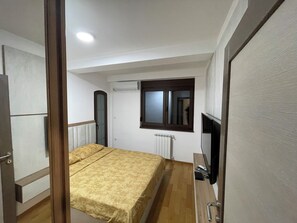 2 間臥室、書桌、筆電工作空間、熨斗/熨衣板