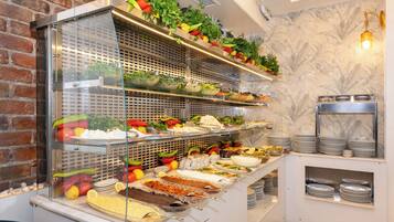 Tägliches inbegriffenes Frühstücksbuffet