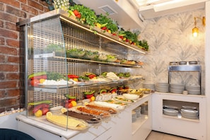 Tägliches inbegriffenes Frühstücksbuffet