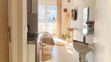 Room, 1 Bedroom, Smoking, Balcony | Interior