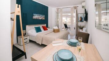 Room, 1 Bedroom, Smoking, Balcony | 1 bedroom