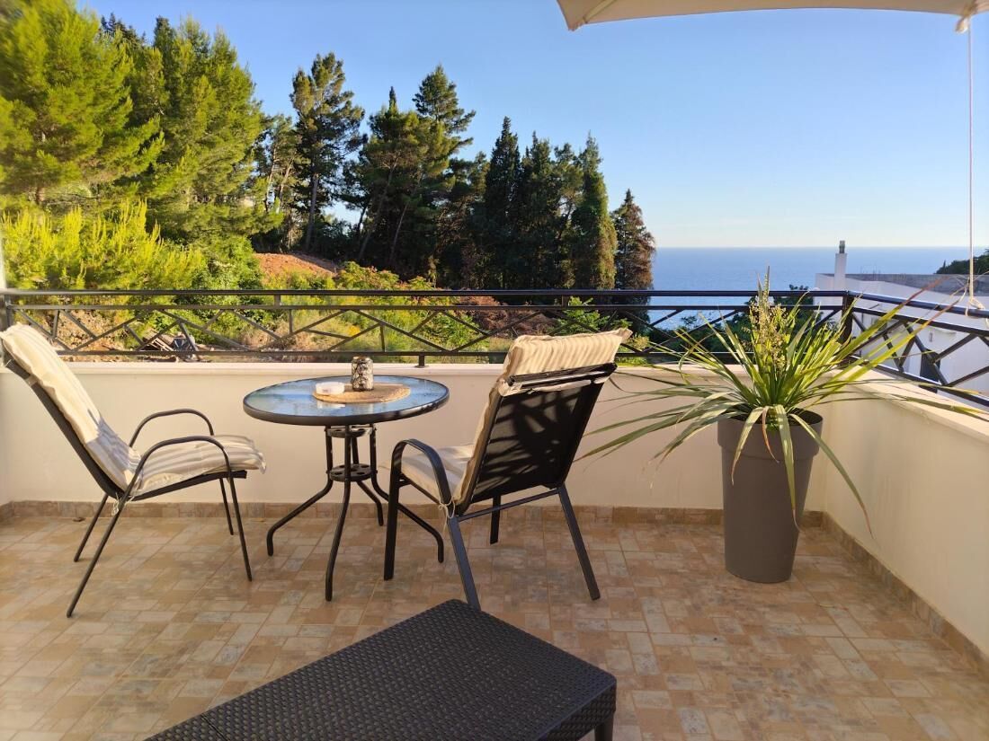 Room, 1 Bedroom, Smoking, Balcony | Property grounds