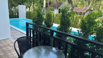 1 bedroom, minibar, desk, laptop workspace